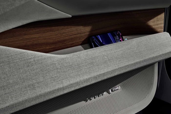 prototipo ai me audi aime 12 700x467 c