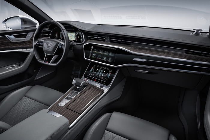 audi s6 s7 tt rs sedan tdi 10 700x467 c