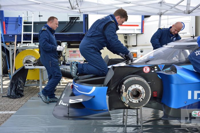 volkswagen idr nurburgring nordschleife dt id r ring 425 5 700x467 c