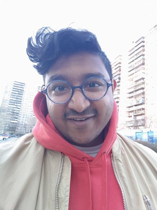 revision lg g8 thinq selfie 1 720x720