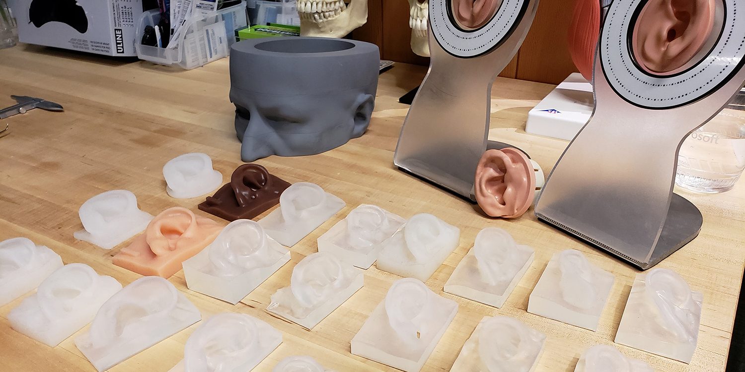 revision surfacehub 2s microsoft listening display 1