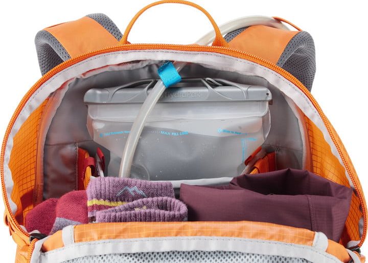 equipamiento de montaña sostenible