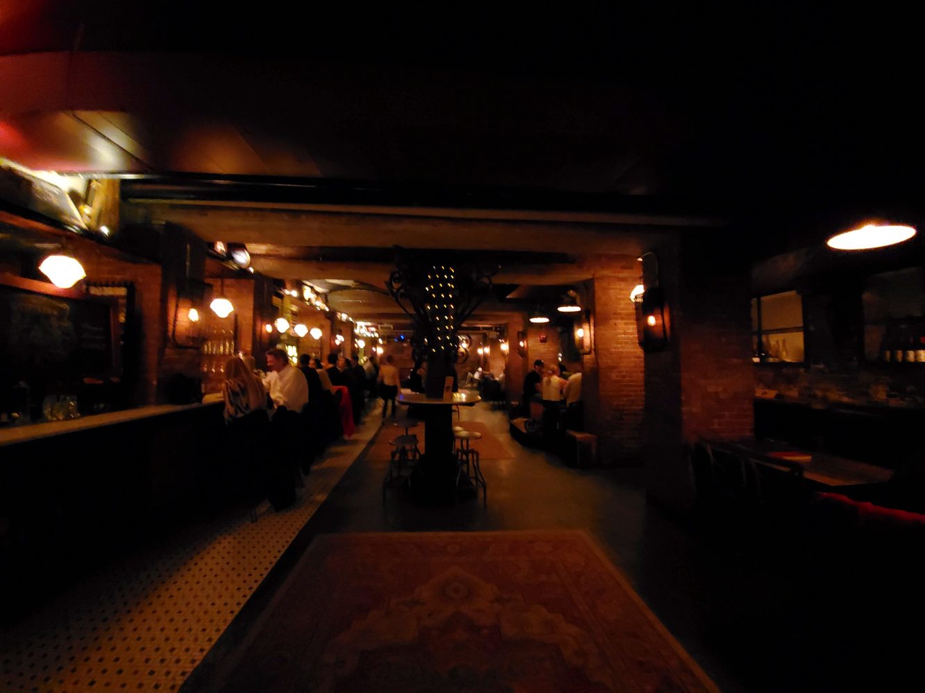 revision samsung galaxy fold camera sample low light 2