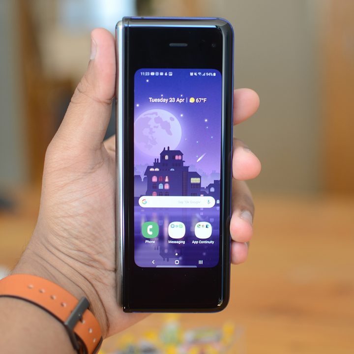revision samsung galaxy fold review 19