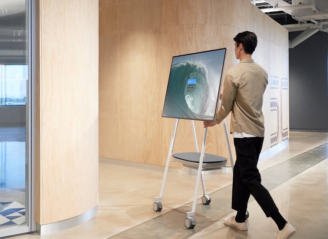 microsoft surface hub 2s  context 1