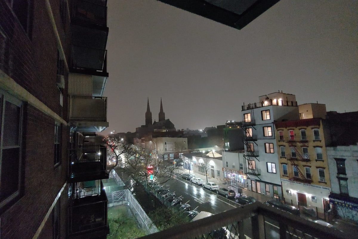 revision lg g8 thinq wide angle lens 1 1200x800 c