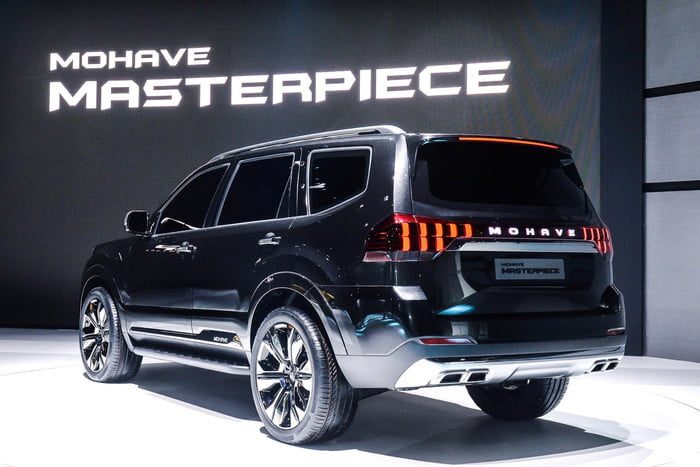 suv kia mohave masterpiece prototipo world premiere for rugged concept 2 700x467 c