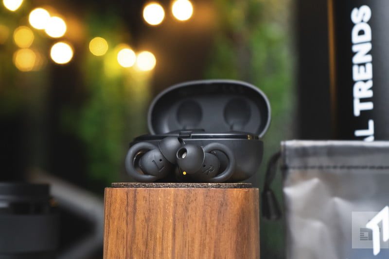 revision 1more stylish 1moore review 8077 800x534 c