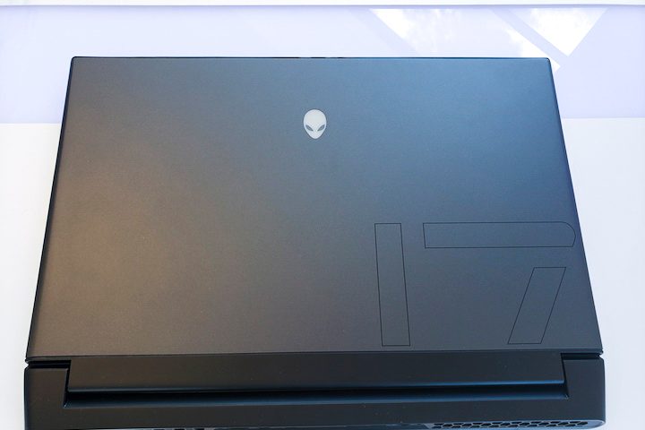 Alienware 17