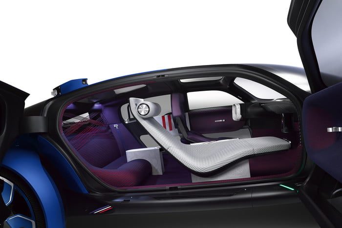 citroen centenario auto futurista base de donnee astuce productions 23 700x467 c