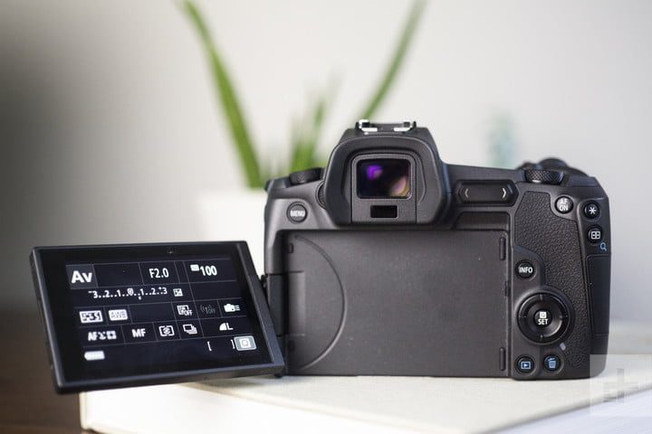 panasonic lumix s1 vs canon eos r review 5218 720x720