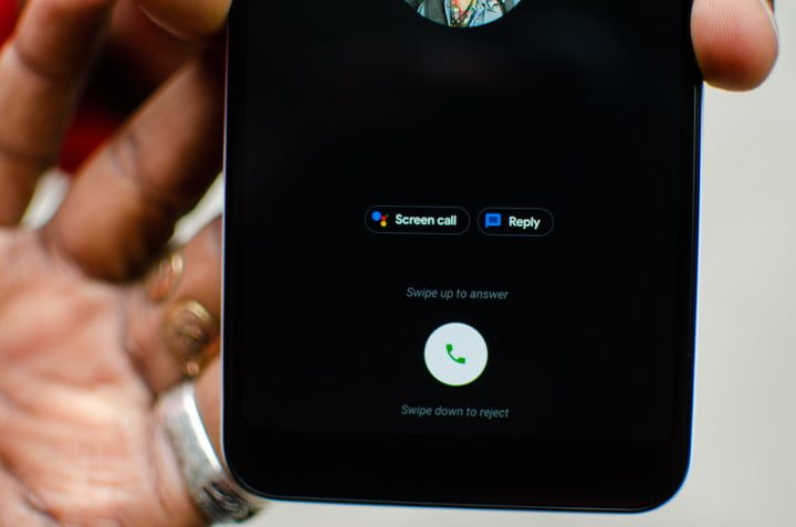 Aunque ambos son teléfonos Android, entre Moto Z4 vs. Google Pixel 3a XL las actualizaciones le dan la ventaja a este último.