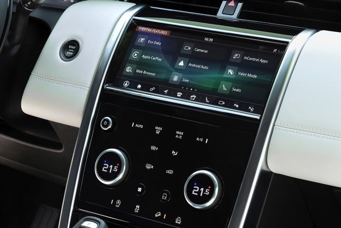 land rover discovery sport 2020 lrds20myinteriornd210519005 700x467 c