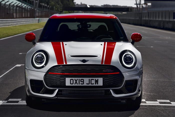 mini clubman countryman john cooper works jcw 515 3 700x467 c