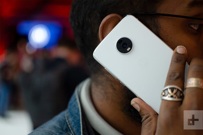 revision moto z4 hands on 12 800x534 c