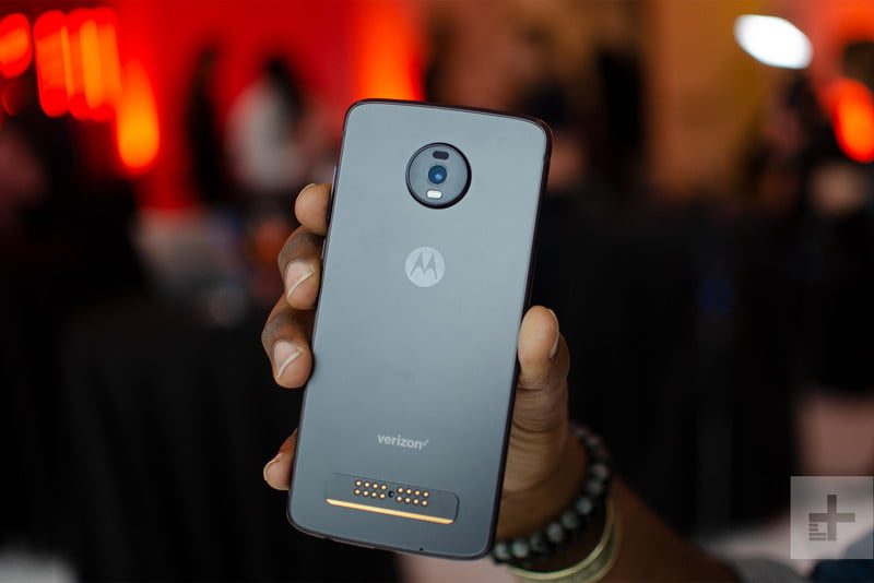 revision moto z4 hands on 13 800x534 c