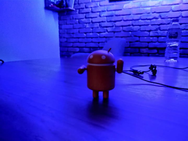 revision moto z4 ho camera sample night vision 720x720