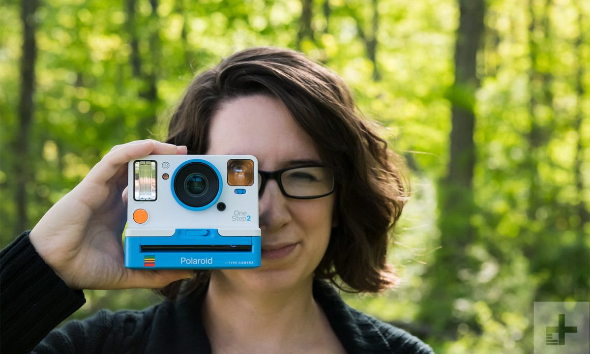revision polaroid onestep 2 onesteup 1 800x534 c