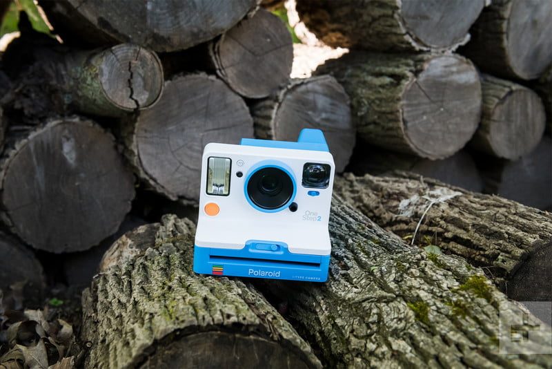 revision polaroid onestep 2 onesteup 4 800x534 c
