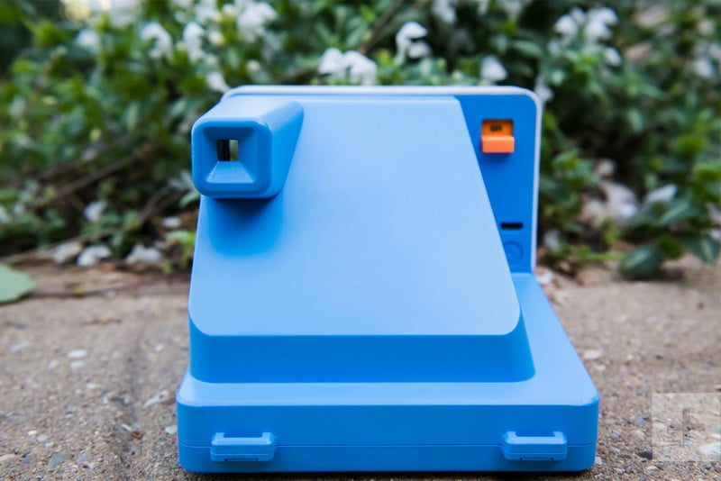 revision polaroid onestep 2 onesteup 6 800x534 c