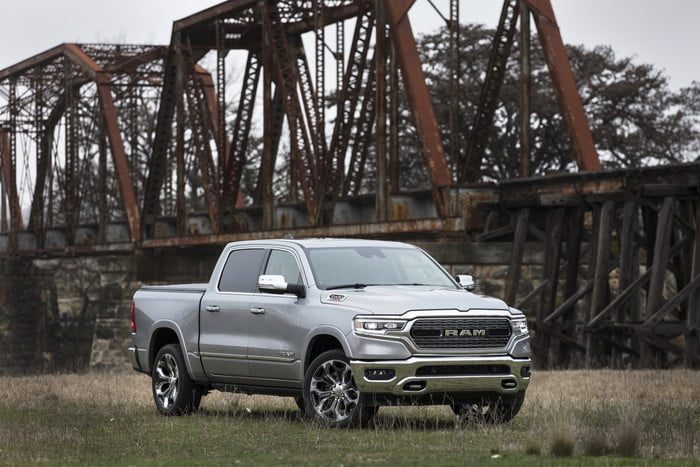 ram 1500 2020 ecodiesel 2019 limited 3 700x467 c