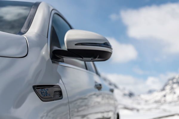 revision mercedes benz eqc 2020 review 1 800x534 c