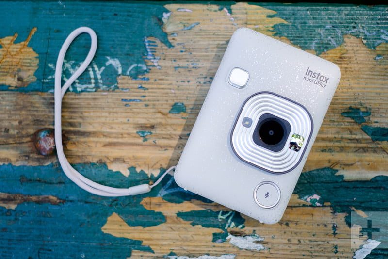 revision instax mini liplay fujifilm review 1 800x534 c