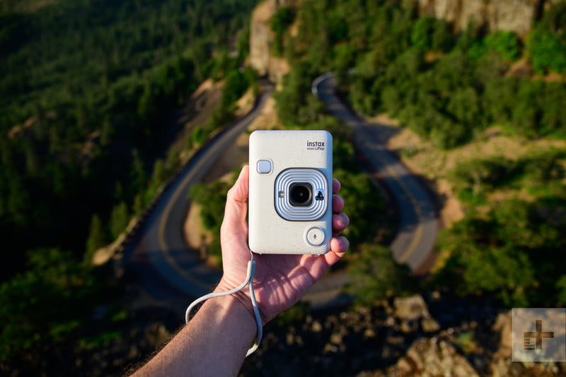 revision instax mini liplay fujifilm review 16 800x534 c