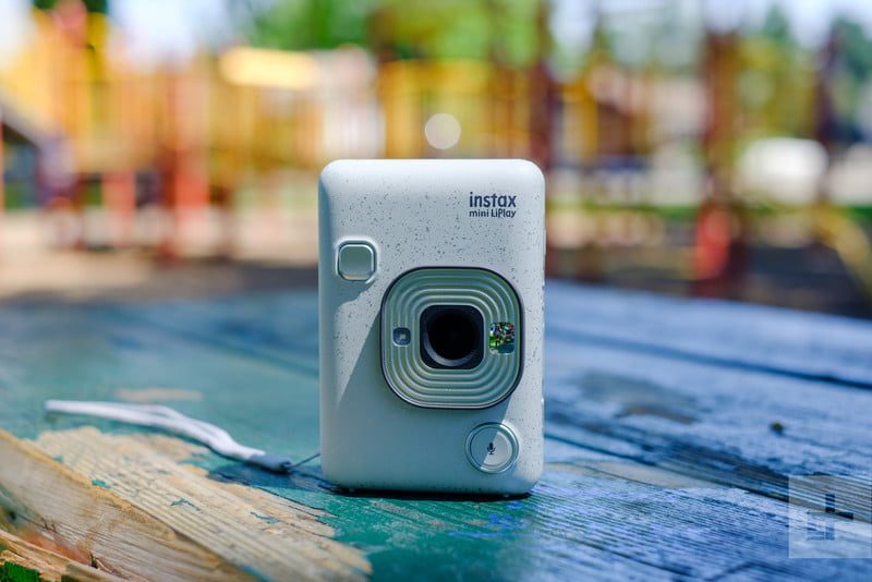 revision instax mini liplay fujifilm review 2 800x534 c