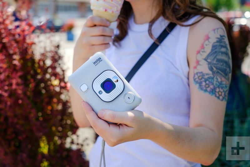 revision instax mini liplay fujifilm review 7 800x534 c