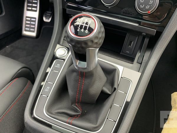 revision volkswagen golf gti 2019 review 00022 600x600