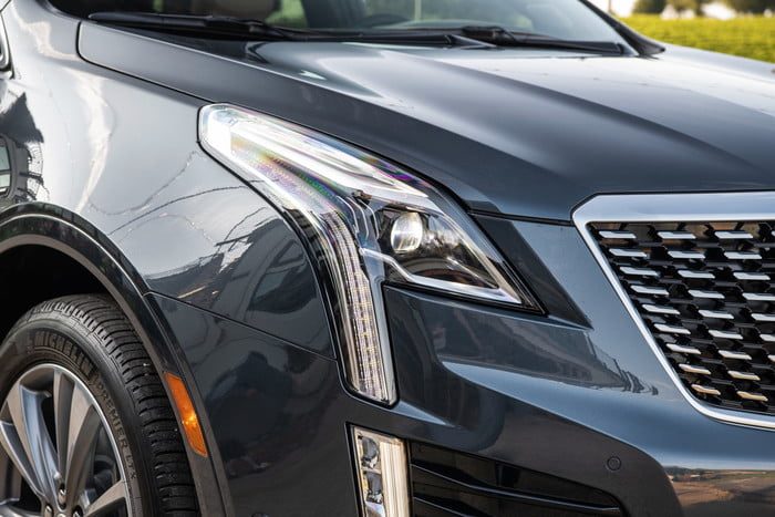 cadillac xt5 2020 premium luxury 3 700x467 c