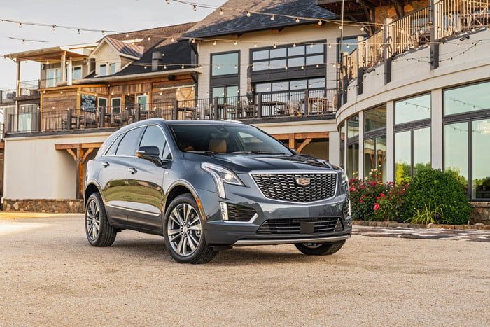 cadillac xt5 2020 premium luxury 700x467 c