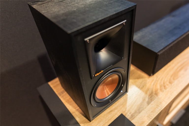 Klipsch Reference Wireless WiSA Home Theater System, para aprender todo sobre WiSA