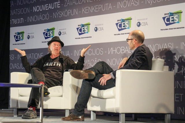 Neil Young ha sido un crítico del MP3 y fue un impulsor del audio Hi-Res