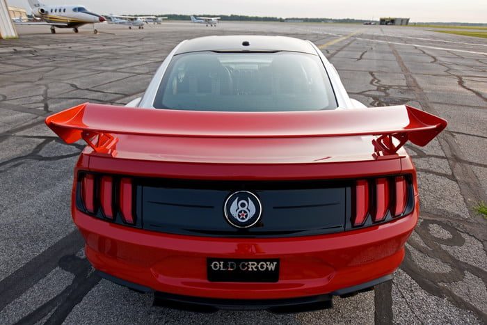 ford mustang p 51 old crow gt 6 700x467 c