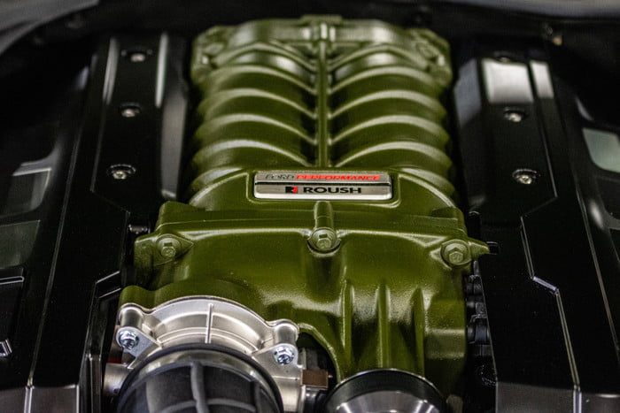 ford mustang p 51 old crow gt 8 700x467 c