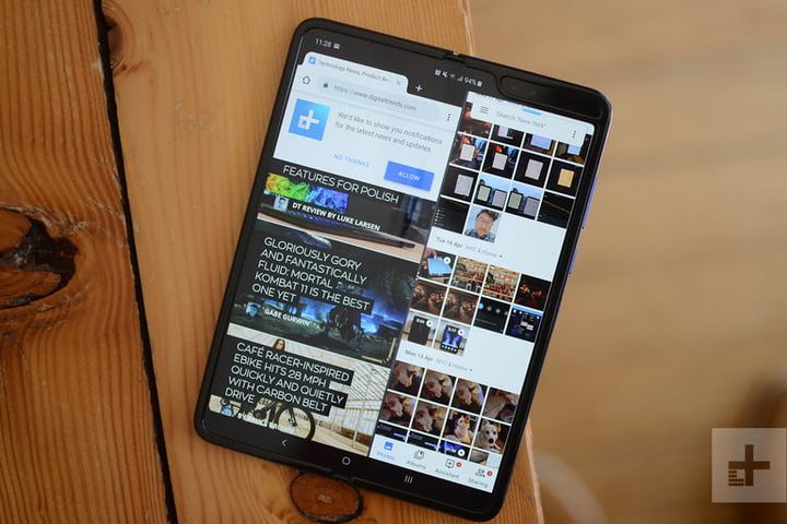 Galaxy Fold vs. Galaxy S10 Plus