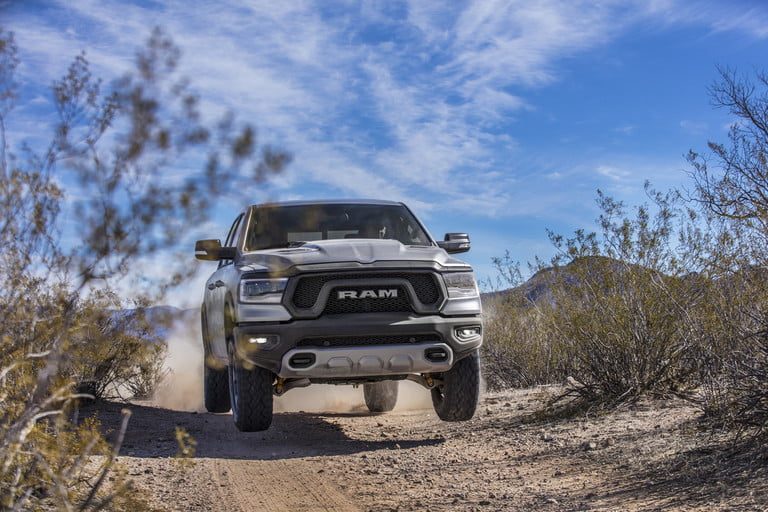 Chevrolet Silverado 1500 vs. GMC Sierra 1500