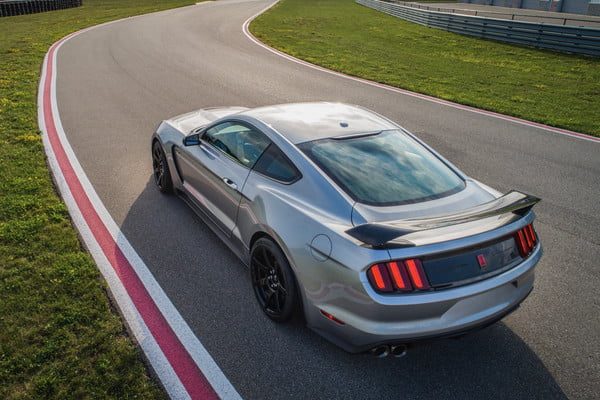 ford mustang shelby gt350r 2020 4 600x400 c