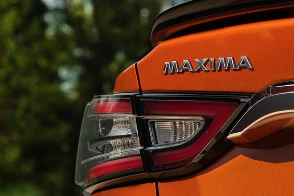 nissan maxima 2020 18 source 600x400 c