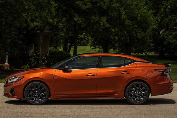 nissan maxima 2020 9 source 600x400 c
