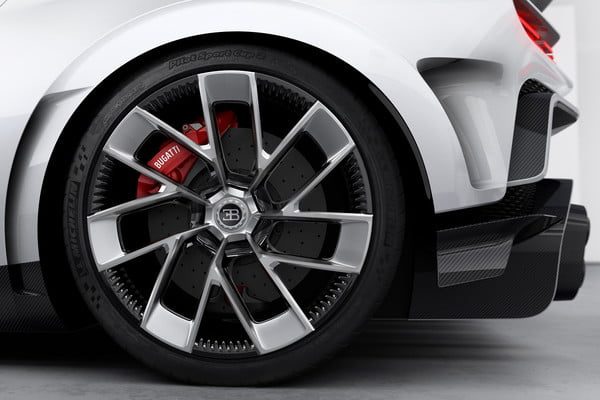bugatti centodieci off 14 600x400 c