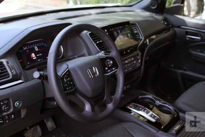 honda passport adventure lifestyle project review dash angle 700x467 c