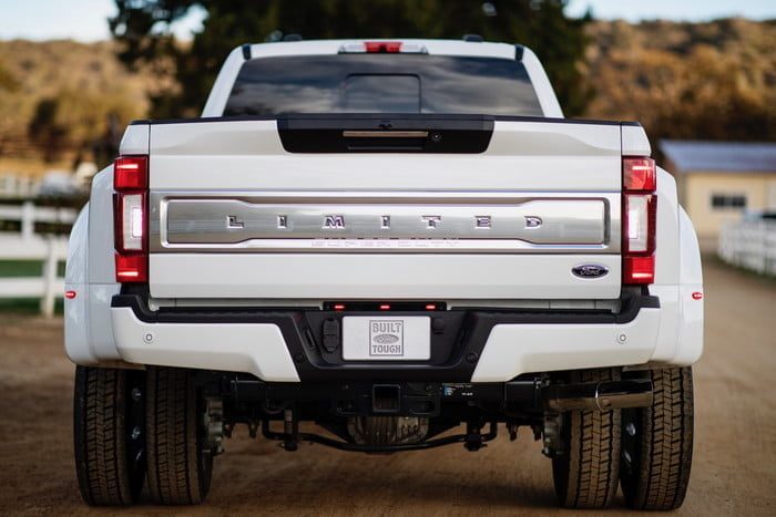 ford f series super duty 2020 450 5 700x467 c