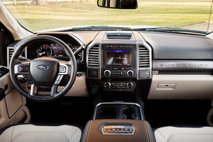 ford f series super duty 2020 450 6 700x467 c