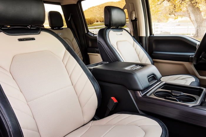 ford f series super duty 2020 450 7 700x467 c