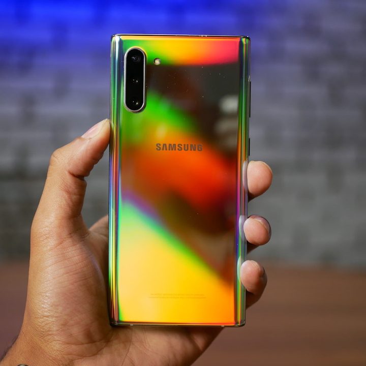 oneplus 7t vs samsung galaxy note 10 review design 2 1500x1001