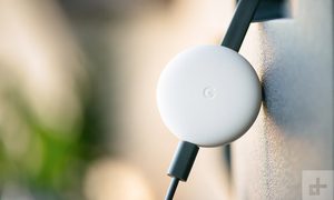 Chromecast conectado a una pantalla