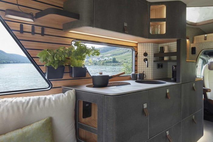 mercedes benz sprinter visionventure hymer vision venture concept 10 700x467 c